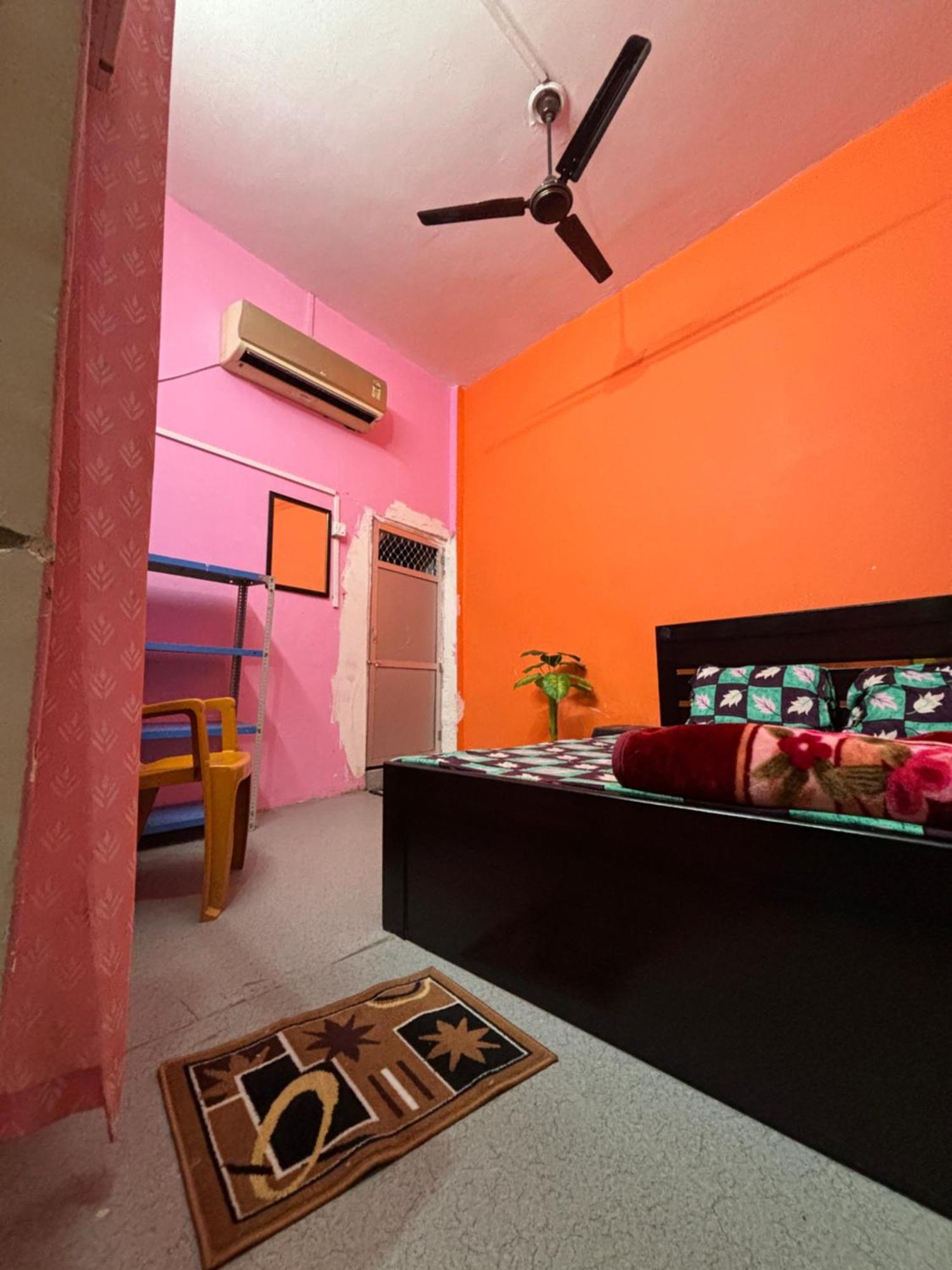 Shakuntala Guest House Ayodhya المظهر الخارجي الصورة
