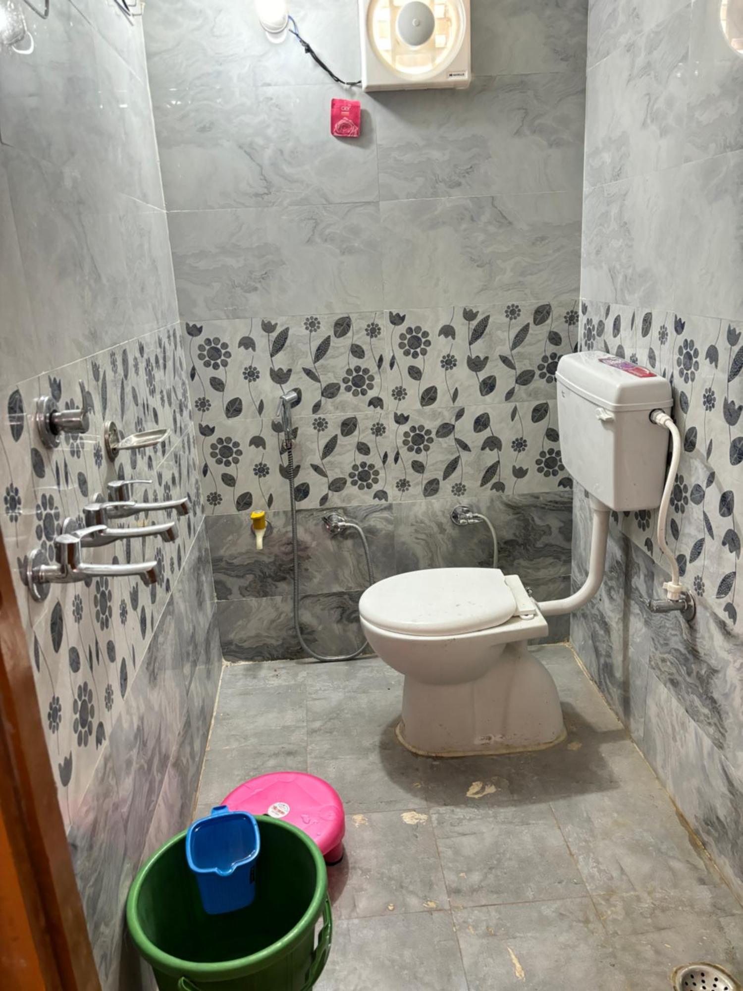Shakuntala Guest House Ayodhya المظهر الخارجي الصورة